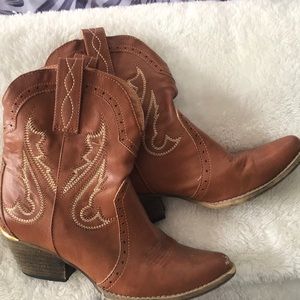 Short Cowgirl Boots